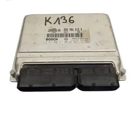 Volkswagen PASSAT B5.5 Engine control unit/module 8D0906018R 26SA6485 0261206317