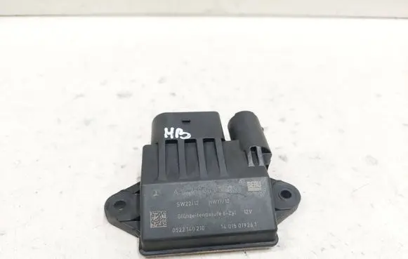 Mercedes-Benz E W211 Glow plug pre-heat relay A6429005801 0522140210 14015019261