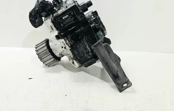 Audi A6 S6 C6 4F Fuel injection high pressure pump 059130755E