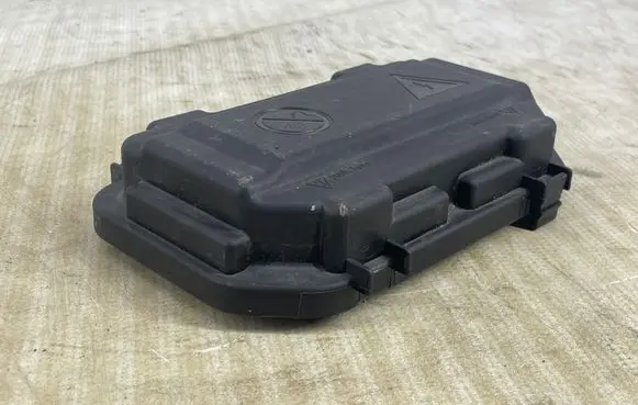 BMW 3 F30 F35 F31 Fuse box cover 9224872 10688710