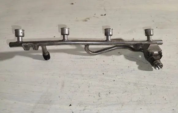 Opel Astra G Fuel main line pipe