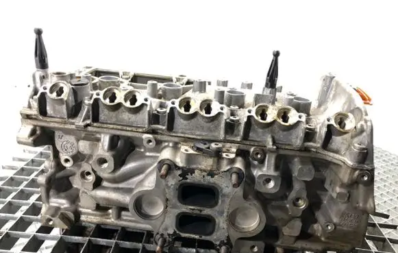 Volkswagen Touran III Engine head 06K403AF
