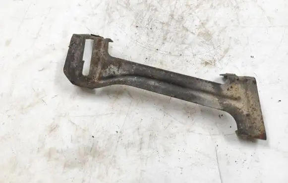 Audi 80 90 B2 Battery bracket 