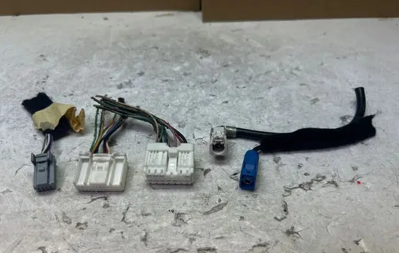 Dacia Sandero Sound system wiring loom 281153855R 144341 1379668