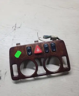 Mercedes-Benz E W212 Hazard light switch 2108210071