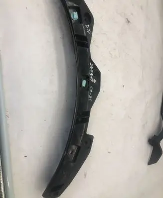 Mazda CX-3 Fender mounting bracket D10F51U30
