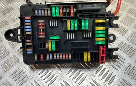 BMW X5 F15 Fuse module 9316569 61149316569
