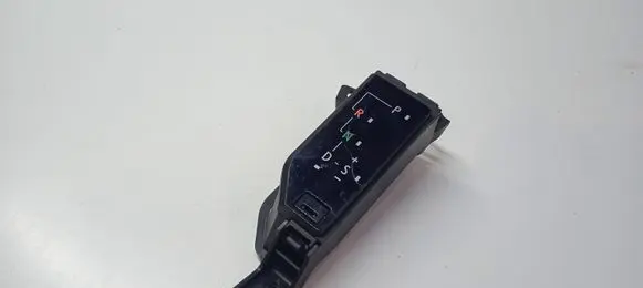 Lexus NX Gear shift selector indicator 76J744