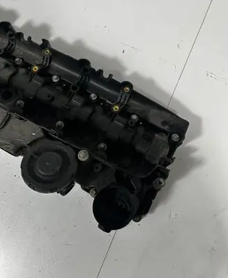 BMW 7 F01 F02 F03 F04 Rocker cam cover 152658