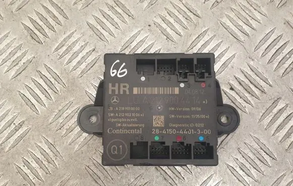 Mercedes-Benz C W204 Door control unit/module A2129004414