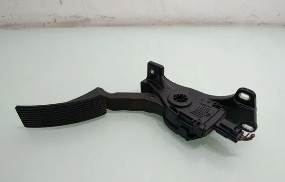 Jeep Grand Cherokee Accelerator throttle pedal 52124785AF