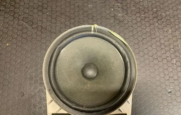 Honda CR-V Front door speaker EAS16P647E5 593074