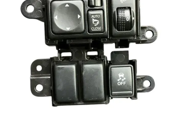 Nissan Juke I F15 Wing mirror switch P10020B48000
