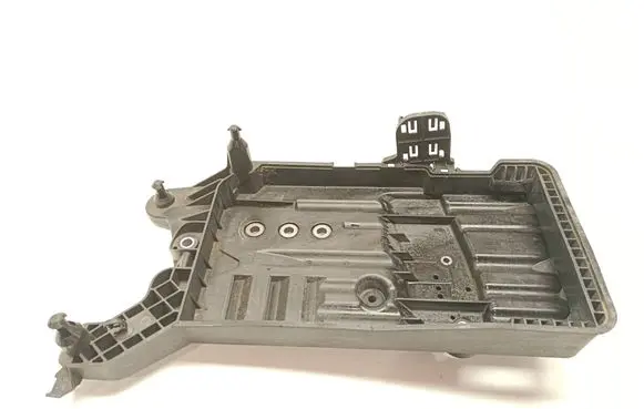 Volkswagen Tiguan Battery tray 5QF915331C 5QF915321C