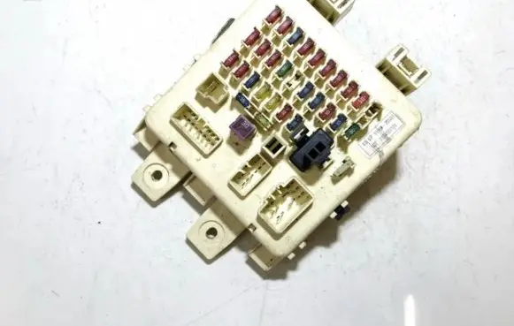 Hyundai Elantra Fuse box set 911102d001 91110-2d001