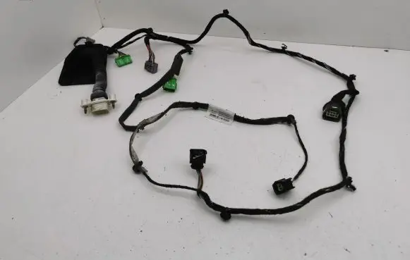 Volvo XC90 Front door wiring loom D8697911001