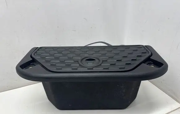 Dodge RAM Tool box 5YM17TRM