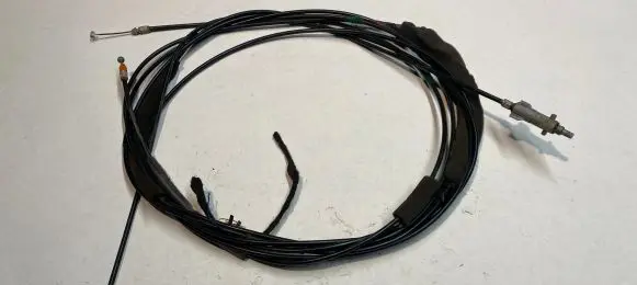 Lexus IS 200-300 Fuel cap flap release cable 