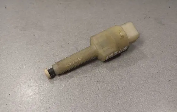 Volkswagen PASSAT B5.5 Brake pedal sensor switch 4A0945515A