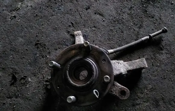 Hyundai Getz Front wheel hub spindle knuckle