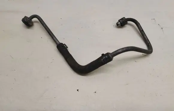 Coolant pipe/hose