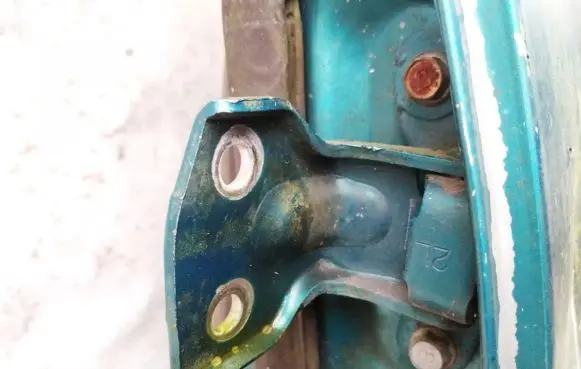 Mazda 323 F Rear door lower hinge