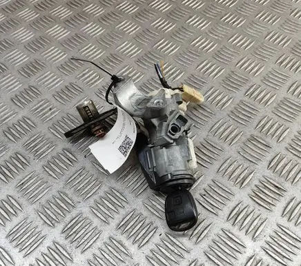 Toyota Celica T230 Ignition lock 8907047101 8978352010
