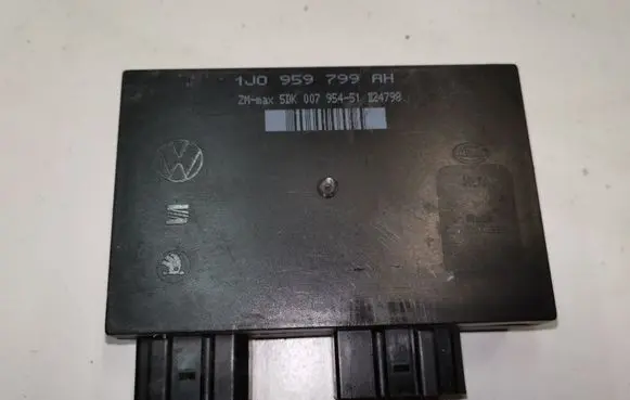 Volkswagen PASSAT B5 Comfort/convenience module 1J0959799AH