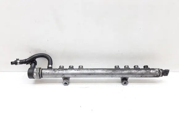 Volvo V70 Fuel main line pipe 0445215025