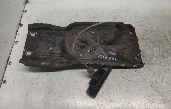 Chrysler Voyager Spare wheel mounting bracket 