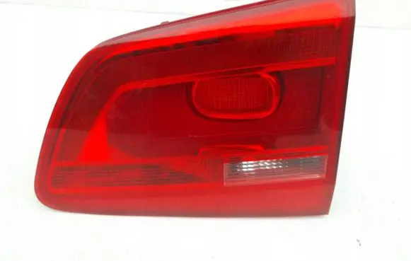 Volkswagen Touran III Tailgate rear/tail lights