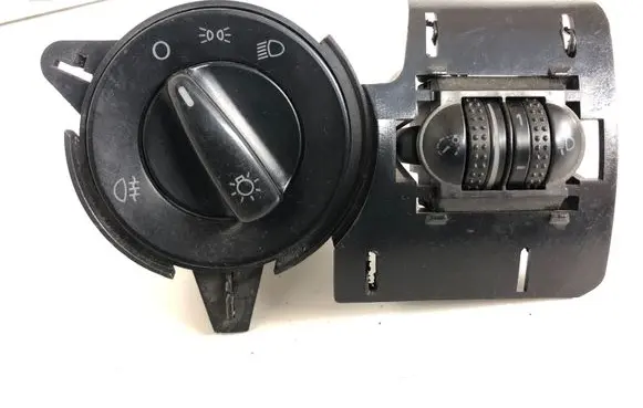 Volkswagen PASSAT B5.5 Light switch 1C0941531