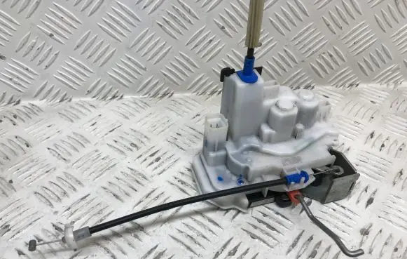 Fiat Doblo Front door lock 51892971