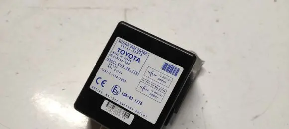 Toyota Corolla Verso AR10 Door control unit/module 89741OFO10 61B168000