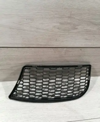 BMW M5 Front bumper lower grill KM510266