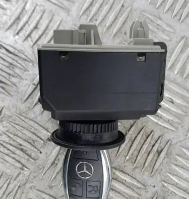 Mercedes-Benz E W212 Ignition lock A2129058500 1009014401 05040632