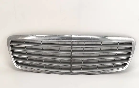Mercedes-Benz E W211 Front grill A2118800383