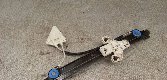 Seat Altea XL Rear window lifting mechanism without motor 