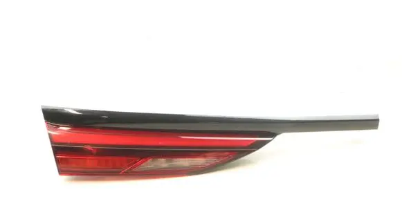 Tailgate rear/tail lights