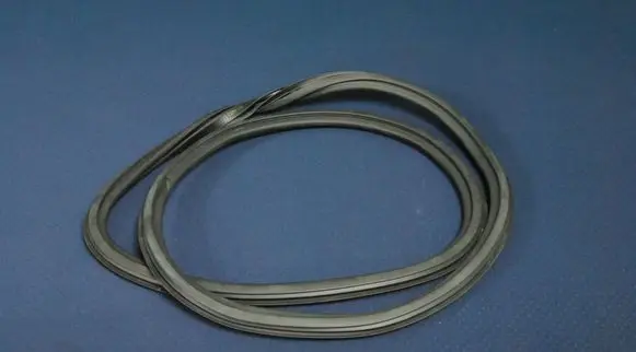 Audi A3 S3 8V Rubber seal rear door 8V4833721B