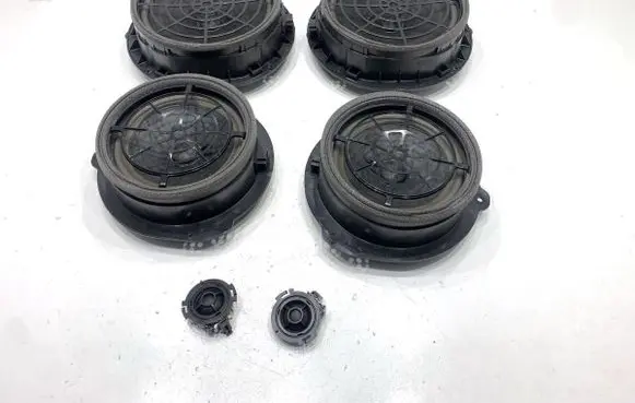 Audi A5 Audio system kit 8W5035399
