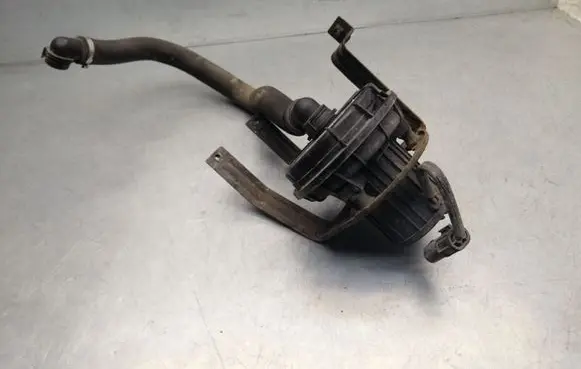 BMW 7 E65 E66 Secondary air pump 7506210 72812400 7508267