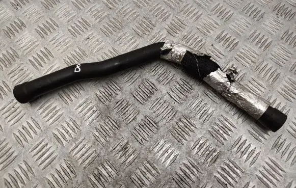 Mercedes-Benz E W212 Breather hose/pipe A6510101282