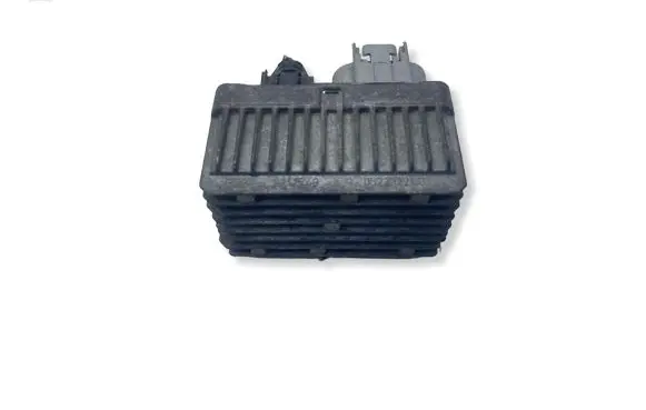 Opel Insignia A Glow plug pre-heat relay 55574293