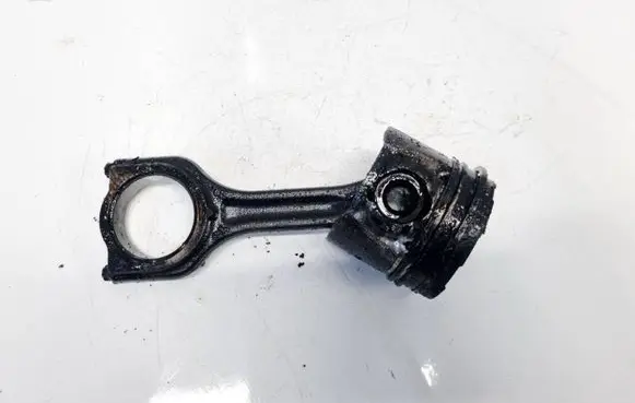 Citroen C4 I Piston with connecting rod