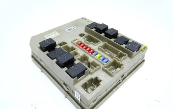 Renault Clio III BSM Control unit 674661C 17C301217