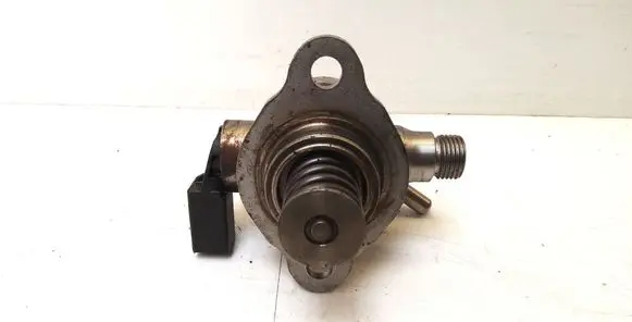 Skoda Octavia Mk3 (5E) Fuel injection high pressure pump 05E127027