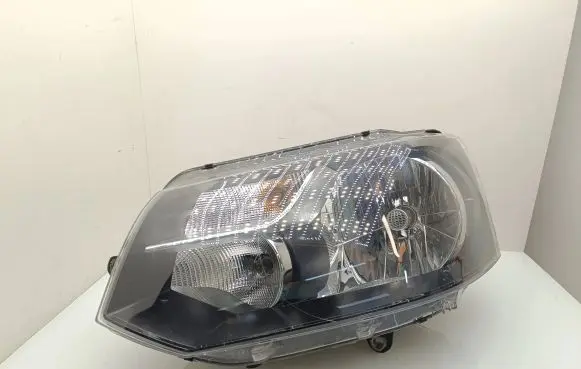 Volkswagen Transporter - Caravelle T5 Headlight/headlamp 7E1941015H 030125430100 LE08A6194