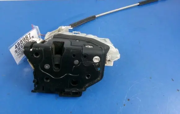 Seat Ibiza IV (6J,6P) Front door lock 3C1837016A