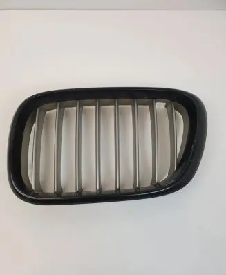 BMW X5 E53 Front bumper upper radiator grill 51138247673 8247673